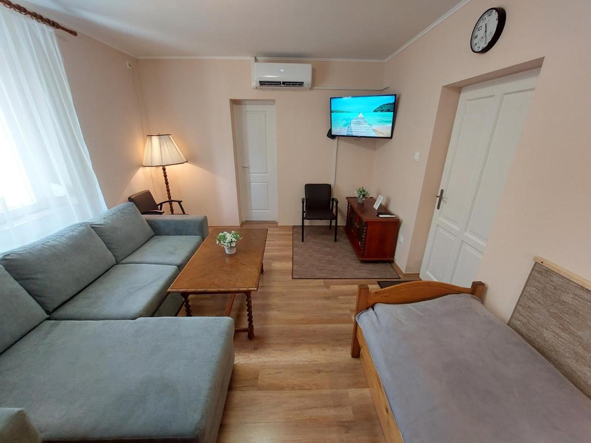 ホテル E-Tekergok Haza Bukkzserc 部屋 写真